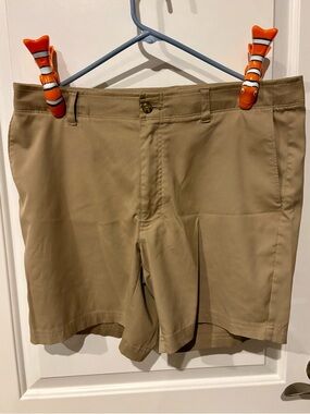 PGA Tour Men's Tan Flat Front Performance Shorts